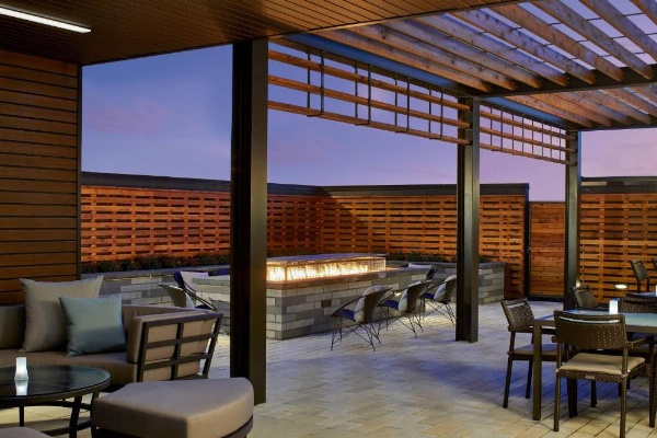 Courtyard by Marriott Baltimore Downtown/McHenry Row image 22