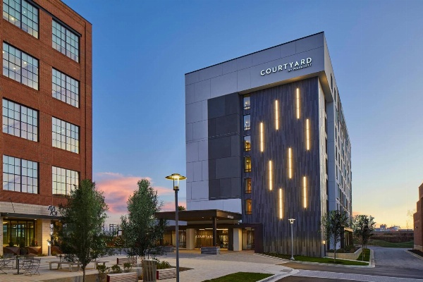 Courtyard by Marriott Baltimore Downtown/McHenry Row image 4