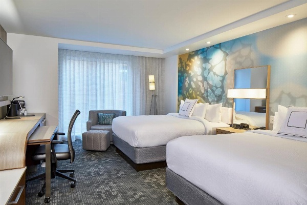 Courtyard by Marriott Baltimore Downtown/McHenry Row image 7