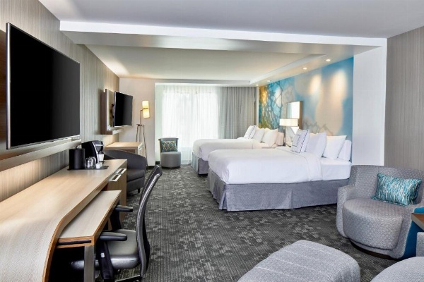 Courtyard by Marriott Baltimore Downtown/McHenry Row image 8